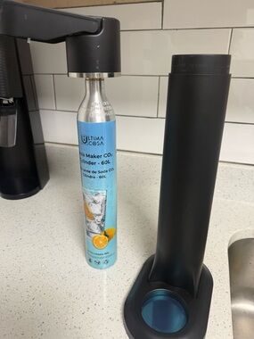 Black Soda Maker CO2 Cylinder and Dispenser